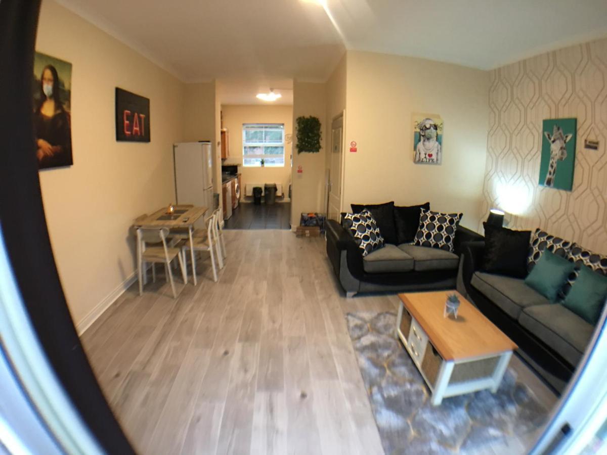 Very Large House, 6 Beds, 4 Bedrooms, 3 Bathrooms, 5 Smart Tv'S & Van Parking Бостон Екстер'єр фото