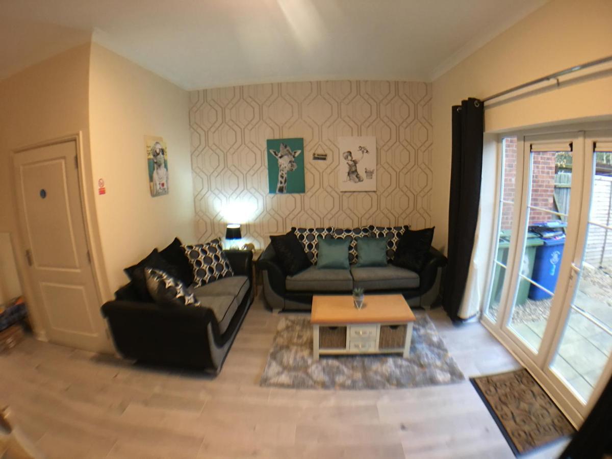 Very Large House, 6 Beds, 4 Bedrooms, 3 Bathrooms, 5 Smart Tv'S & Van Parking Бостон Екстер'єр фото