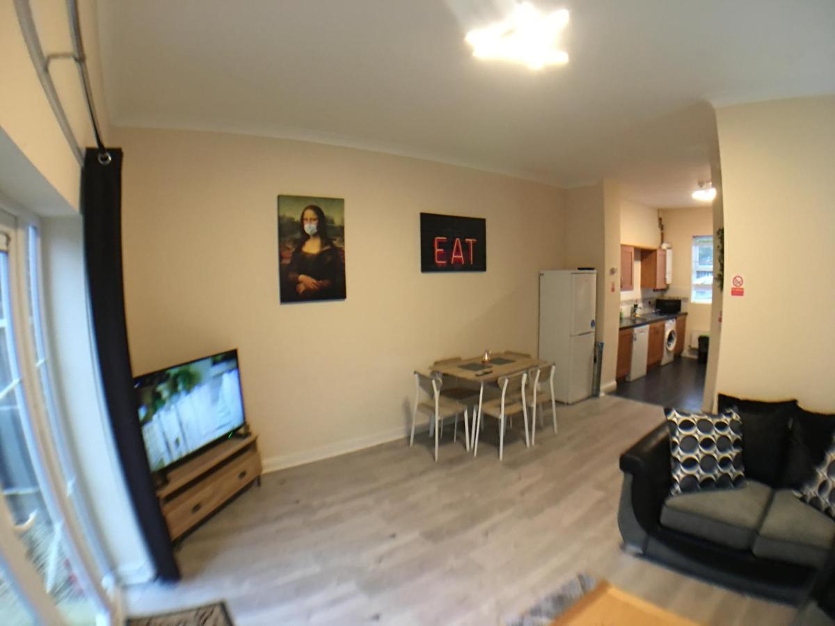 Very Large House, 6 Beds, 4 Bedrooms, 3 Bathrooms, 5 Smart Tv'S & Van Parking Бостон Екстер'єр фото